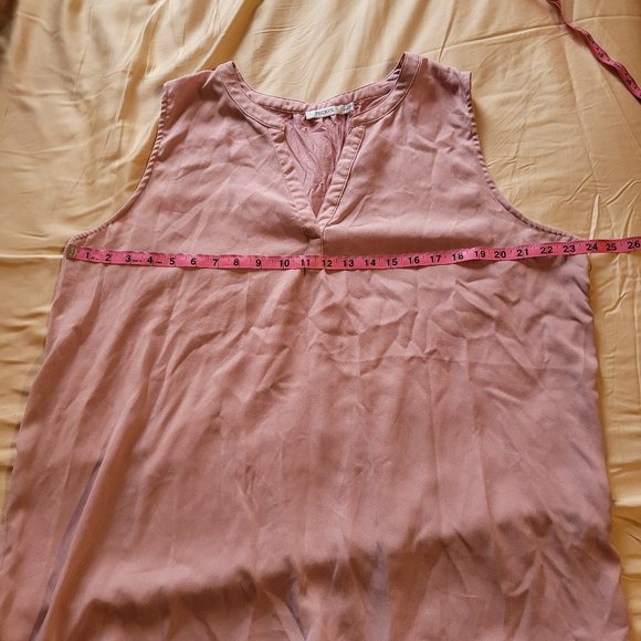 XXL Ricki's Sleeveless Henley V-Neck Top - Picture 8 of 9